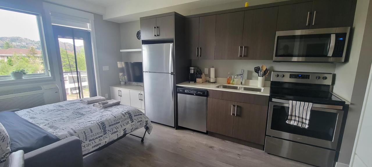 Cozy Studio Suite, 15Min Walk To Downtown Келоуна Экстерьер фото